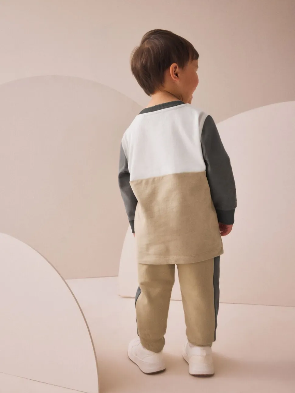 Neutraal/grijs - Set van zacht T-shirt met lange mouwen en joggingbroek (3mnd-7jr)