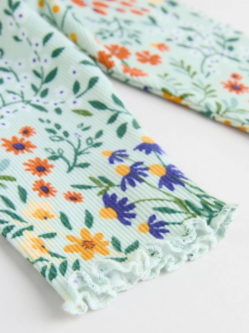 Neutrale Eend/Saliegroen met fijne print - 2 -delige babyset met gebreide trui en legging (0mnd-3jr)