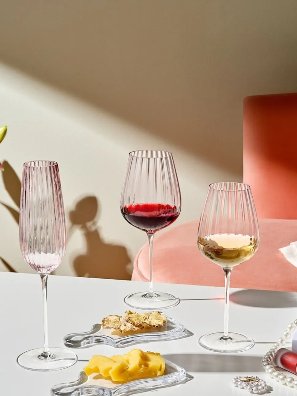 Nude Set of 2 Round Up Red Wine Glasses