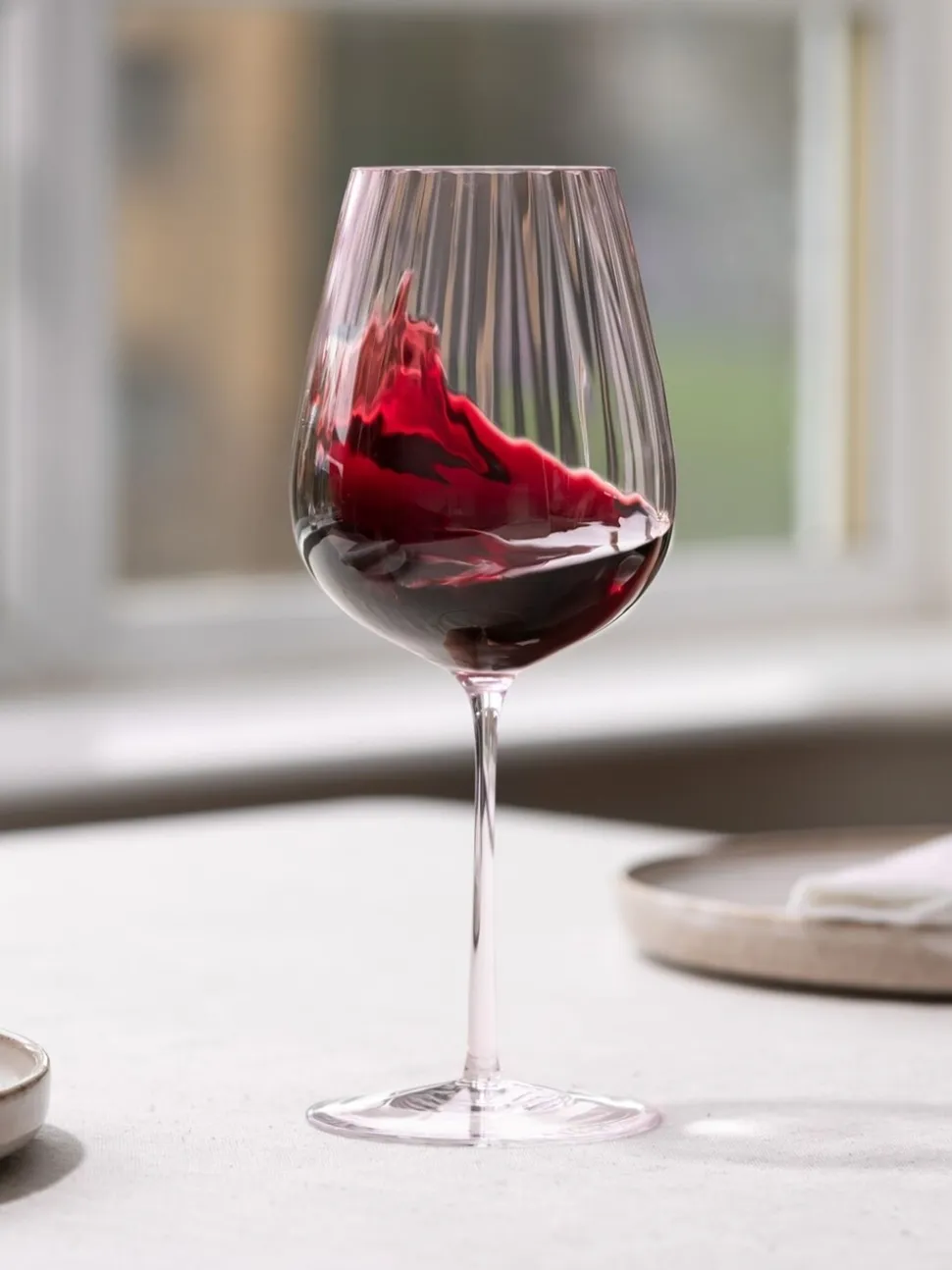 Nude Set of 2 Round Up Red Wine Glasses