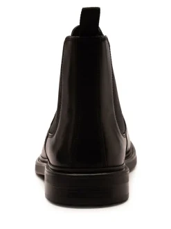 Off The Hook Torrance Leather Slip-On Chelsea Boots