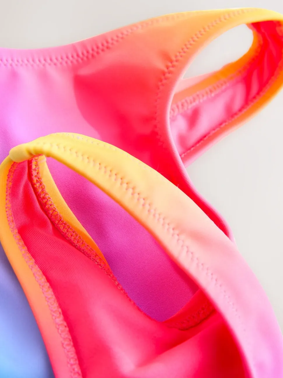 Ombré regenboog - Scoop Neck Swimsuit (3-16yrs)