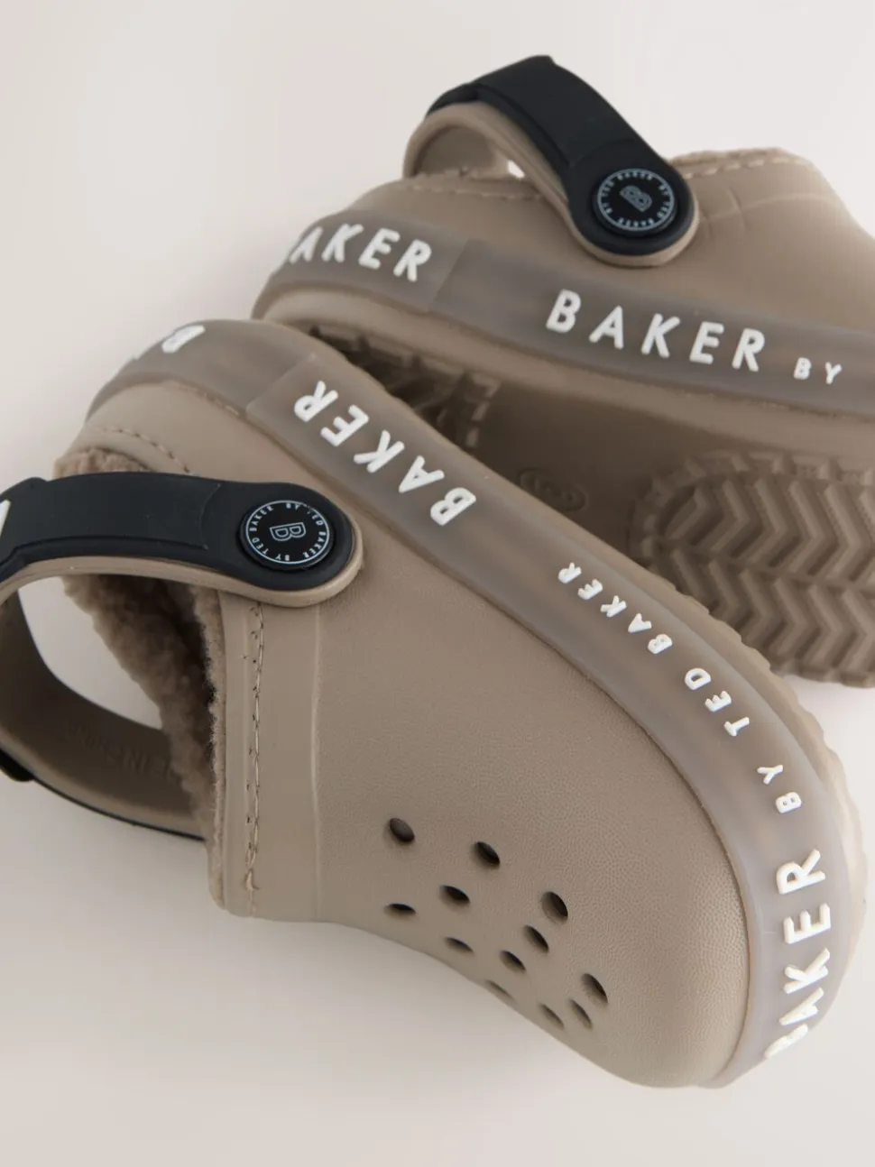 Pastelgeel - Baker by Ted Baker met borg gevoerde klomppantoffels
