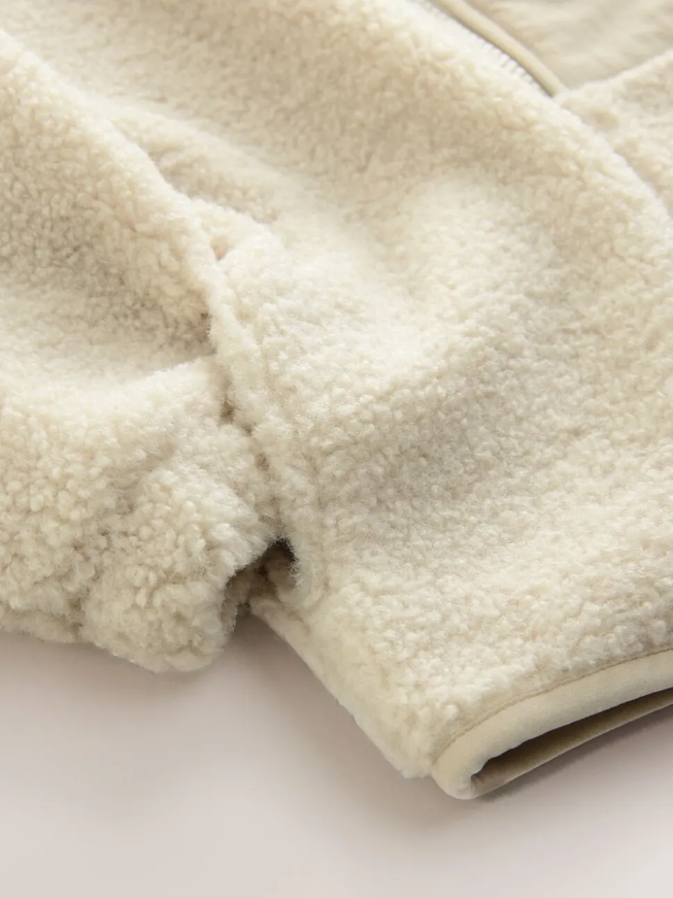 Pastelgeel - Effen fleece met rits en trechterhals (3mnd-7jr)