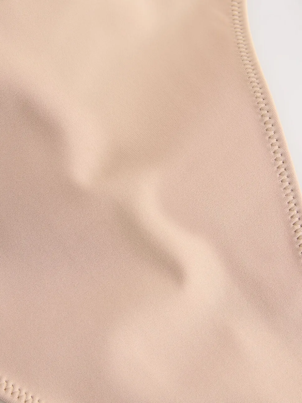 Praline nude - Ingeklapte body met meerdere bandjes en rugleuning