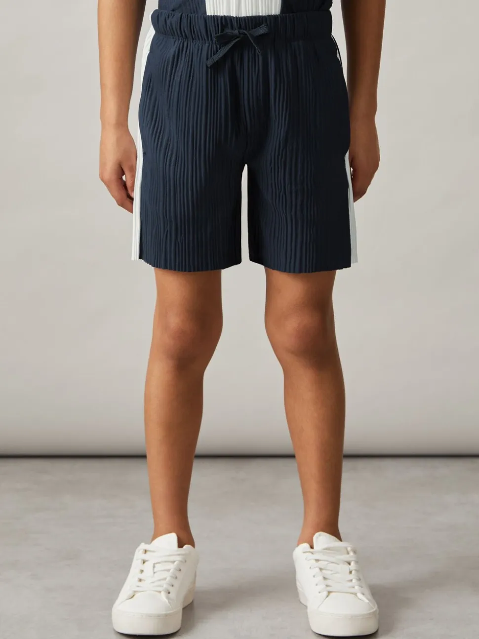 Reiss Tino Plissé Colour-Block Shorts