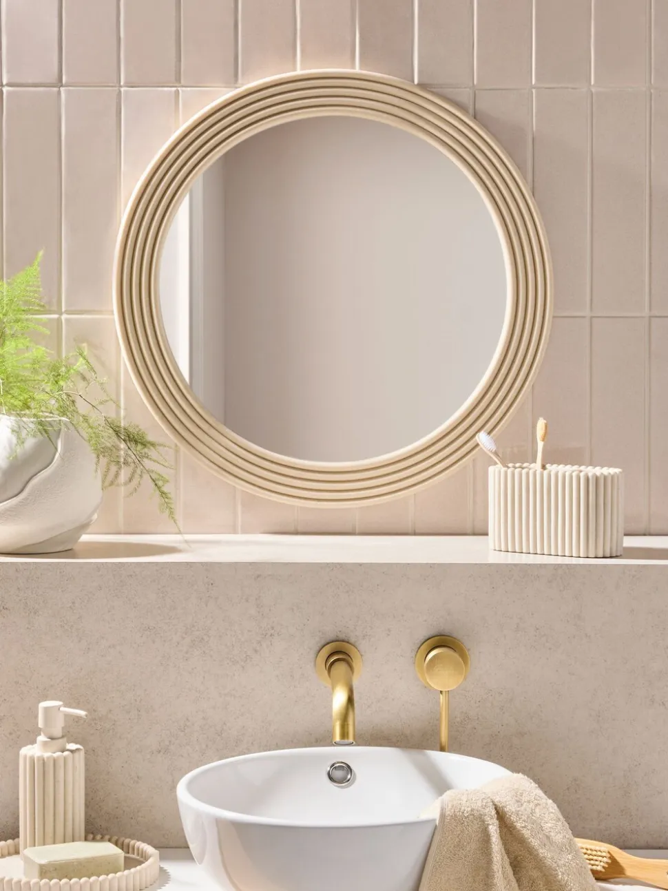 Resin Ribbed Round Wall Mirror
