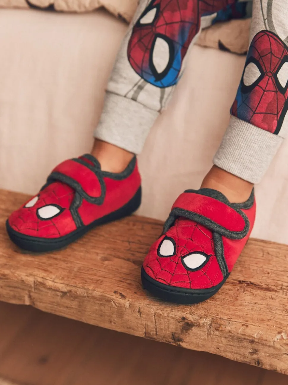 Rood Spiderman Marvel - Pantoffels met print, klittenbandsluiting en kuipzool