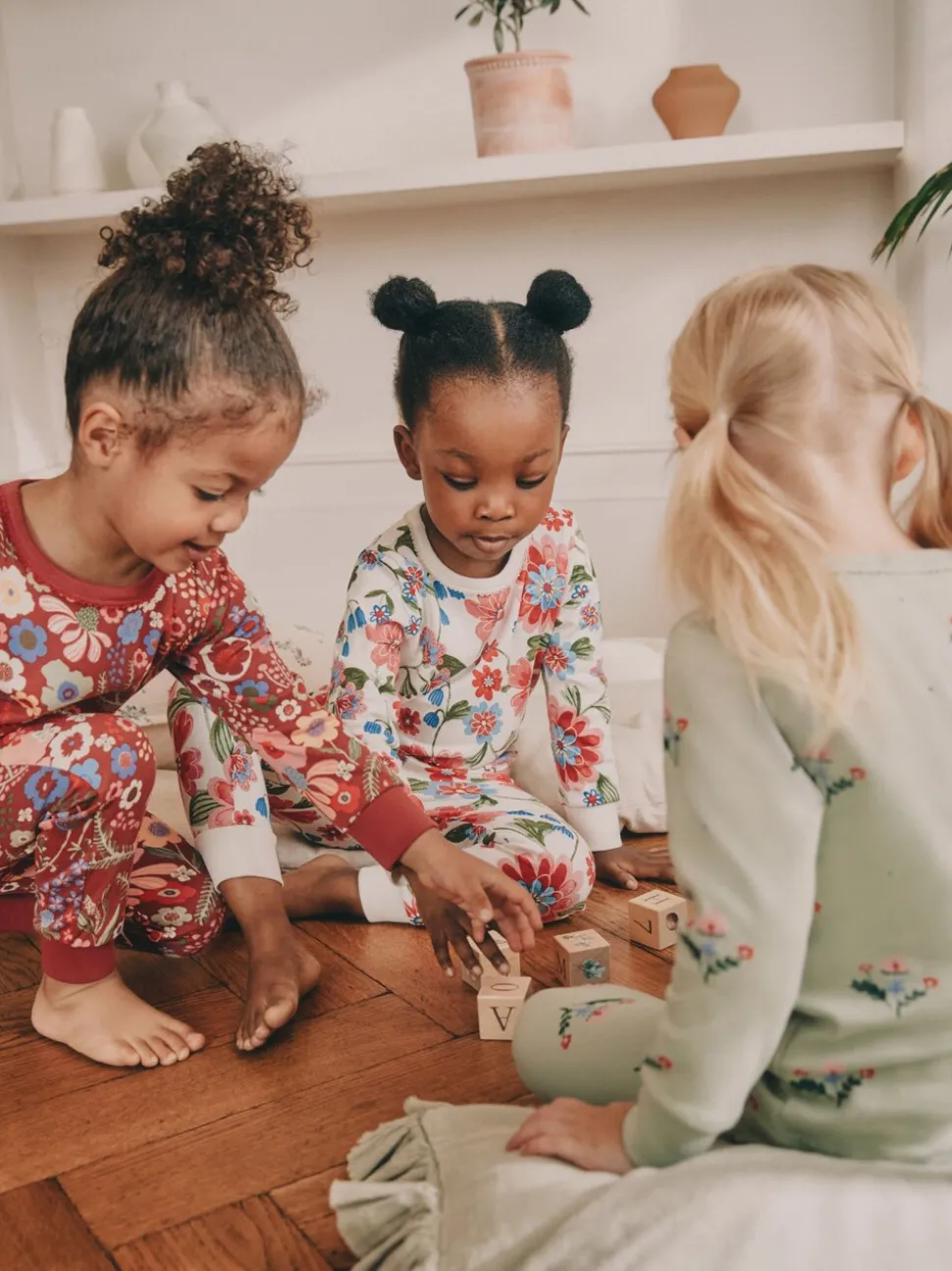 Rood/groen met bloemenprint - Verpakking van 3 knusse pyjama's (9 mnd-10 jr)