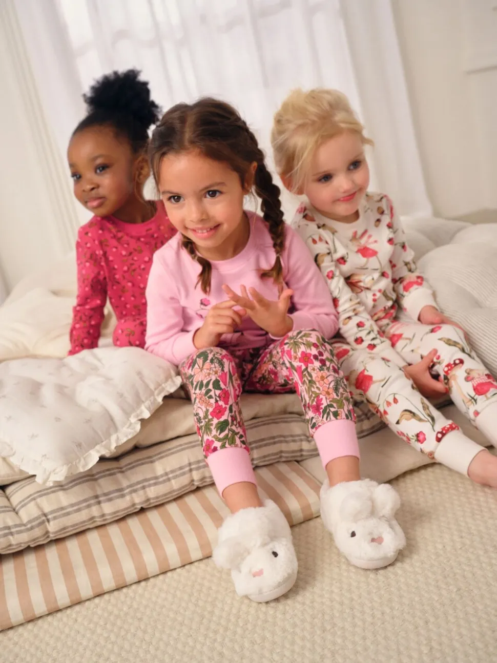 Rood/roze bloemenapplicatie - Verpakking van 3 knusse pyjama's (9 mnd-9 jr)