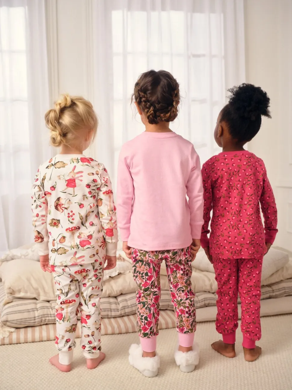 Rood/roze bloemenapplicatie - Verpakking van 3 knusse pyjama's (9 mnd-9 jr)