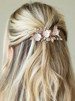 Roségoudkleurig - Ivory & Co - Gardenia klem met kristallen, parels en geëmailleerde bloem