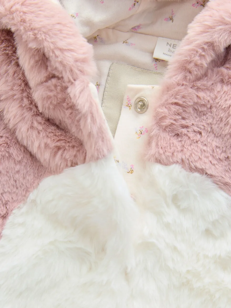 Roze - Baby pakje met konijntjes van imitatiebont (0mnd -2jr)