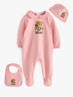 Roze - Moschino Baby Logo Sleepsuit, Hat & Bib Giftset With Giftbox