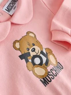 Roze - Moschino Baby Logo Sleepsuit, Hat & Bib Giftset With Giftbox