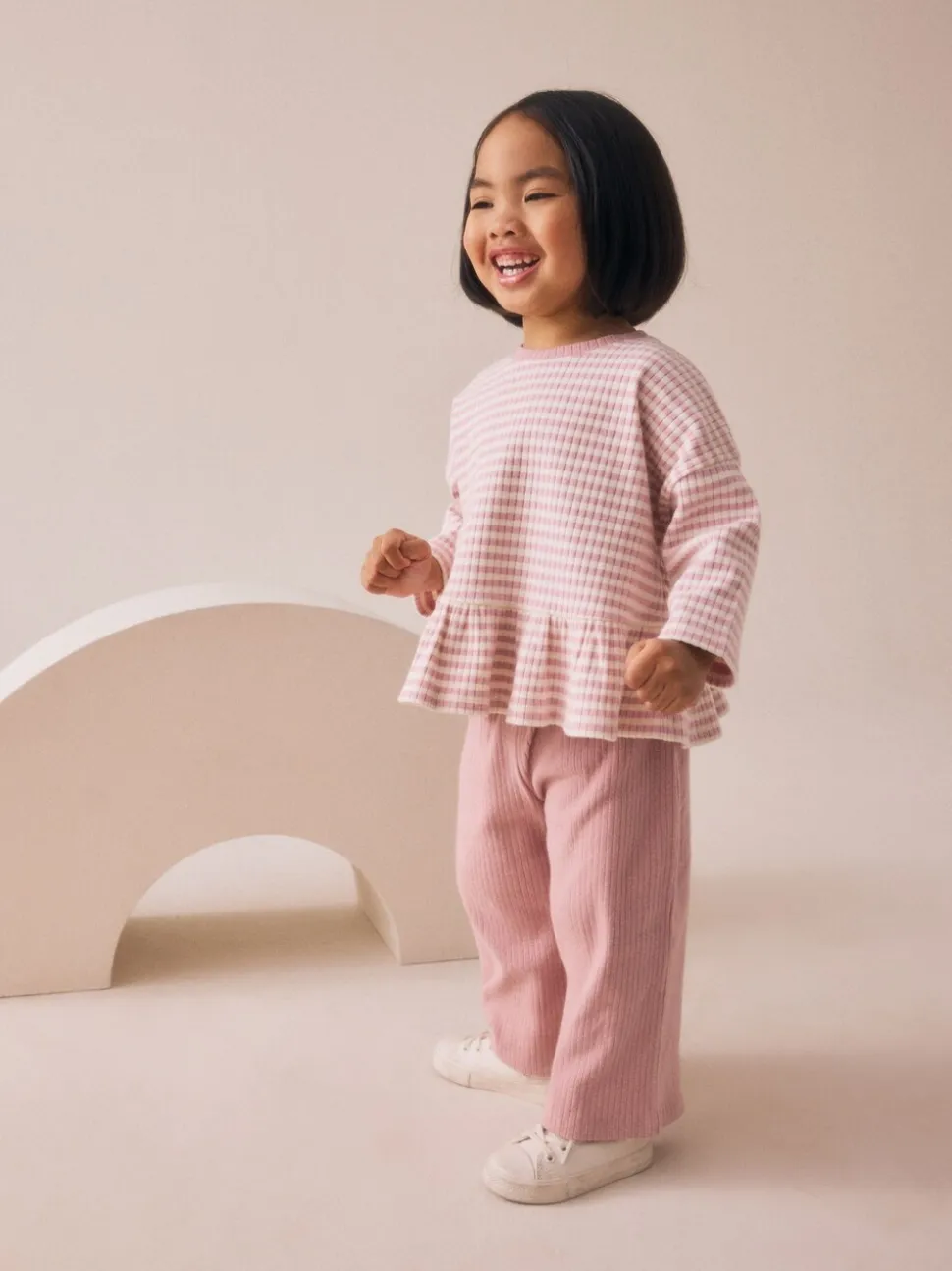 Roze - Set met geribbelde top met lange mouwen en broek met wijde pijpen (3mnd-7jr)
