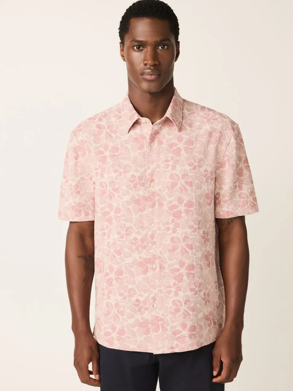 Roze - Textured Floral Print Short Sleeve Shirt