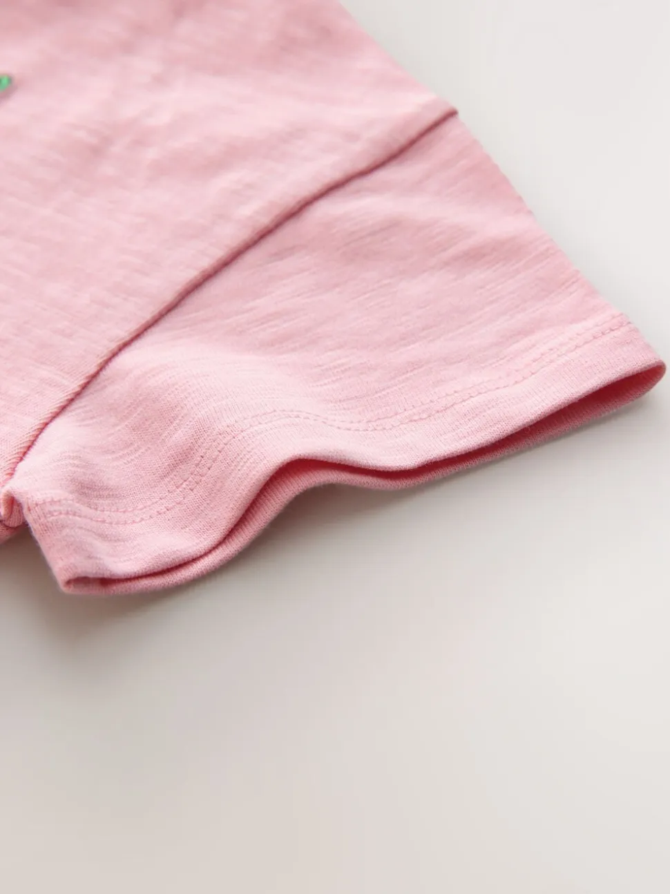 Roze met bloemenprint - Short Sleeve Embroidered T-Shirt (3mths-7yrs)