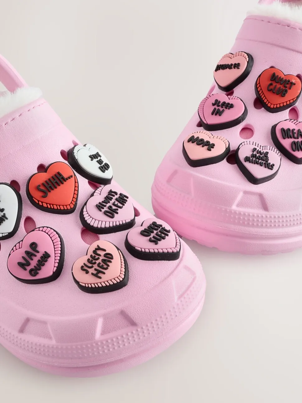 Roze met hartjesprint - Pantoffelklompen