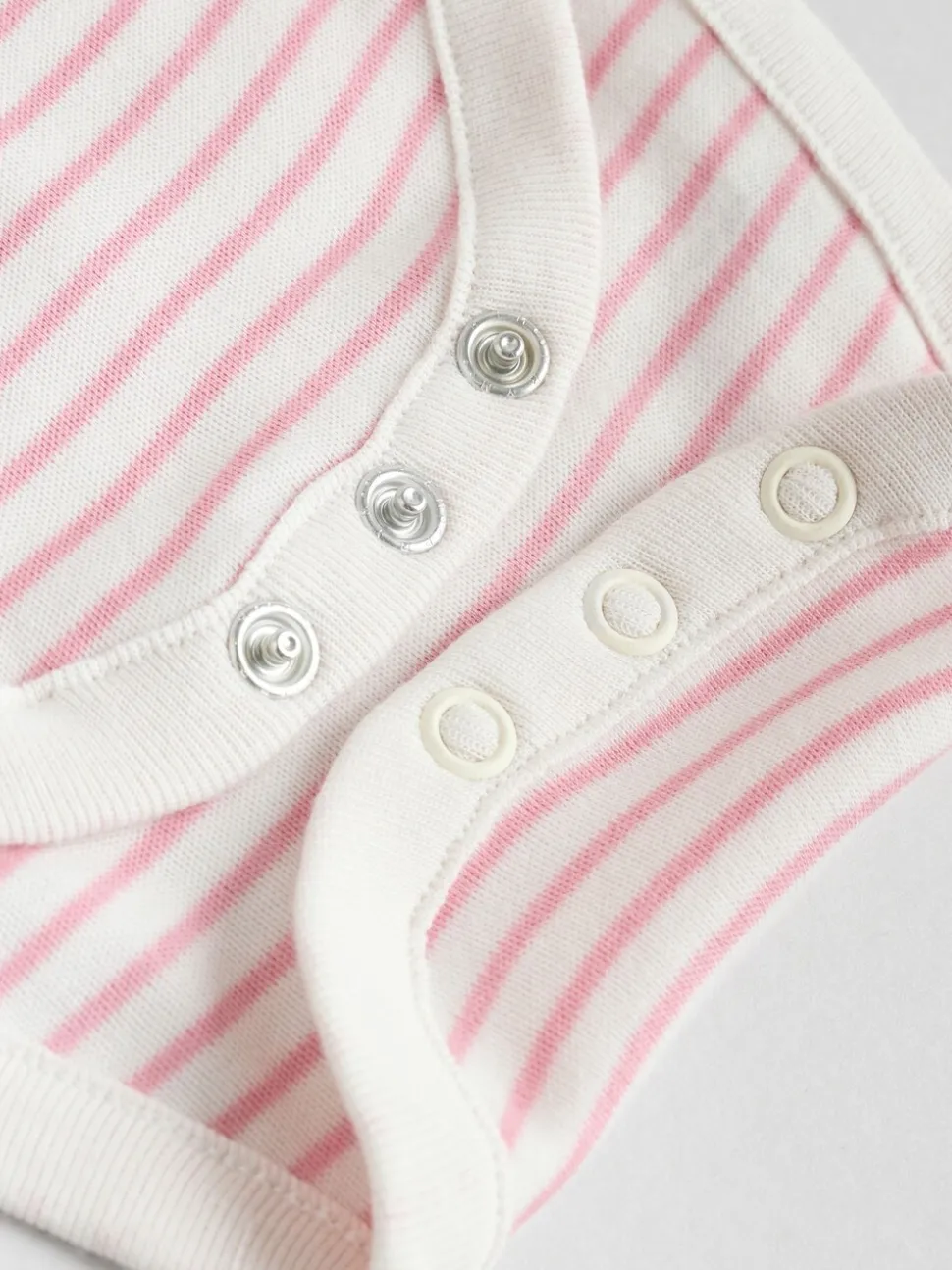 Roze met hartjesprint - Set van 5 babyrompertjes met korte mouwen