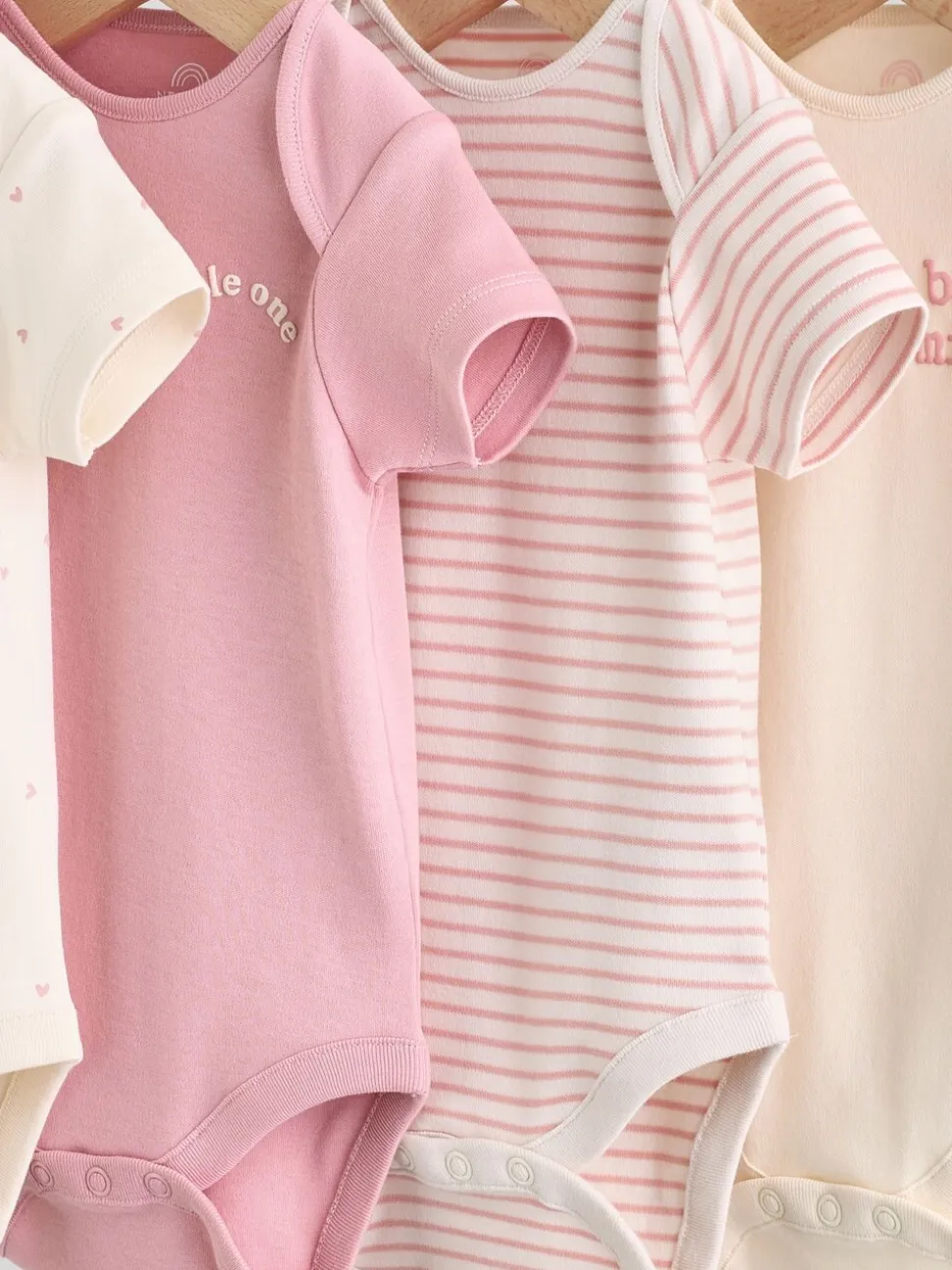 Roze met hartjesprint - Set van 5 babyrompertjes met korte mouwen