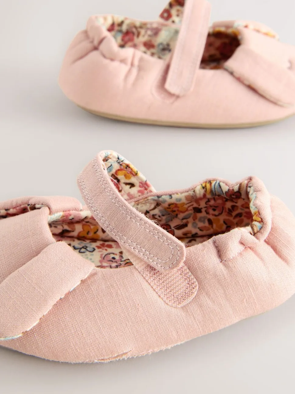 Roze met konijnen - Mary Jane pantoffels