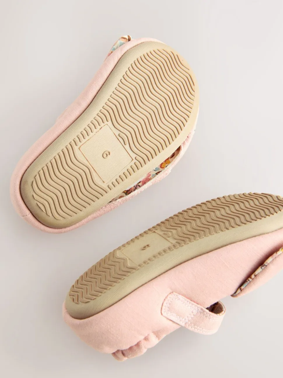 Roze met konijnen - Mary Jane pantoffels