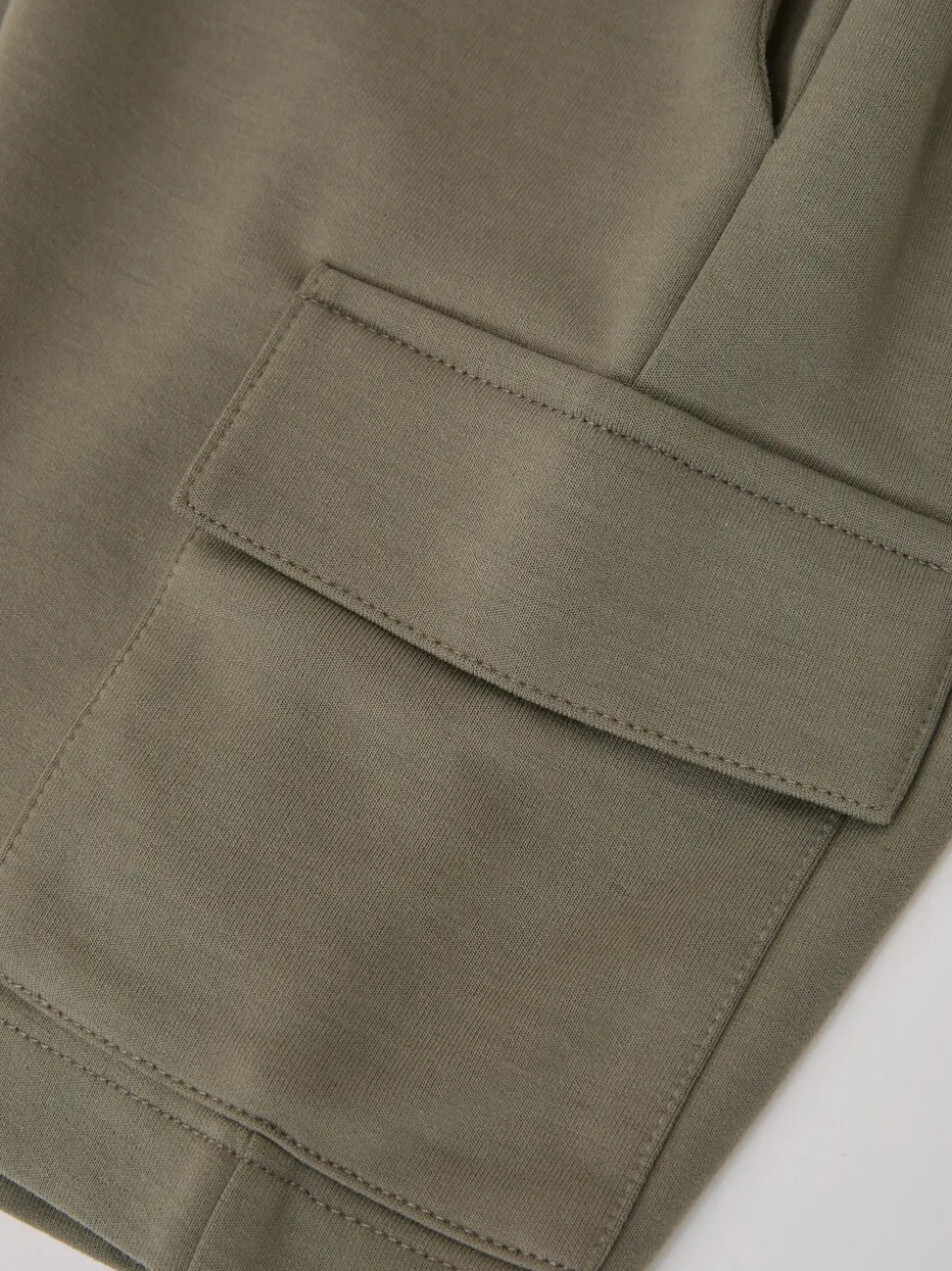 Salie - Reiss Oliver premium cargoshorts van interlock-jersey