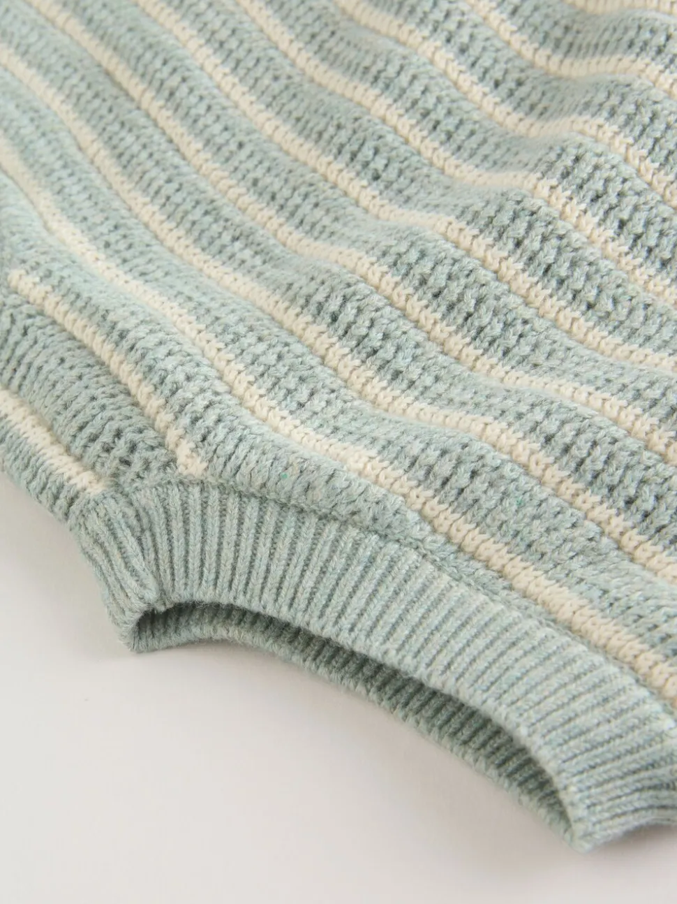 Saliegroen gestreept - Knitted Top and Shorts Baby Set (0mths-2yrs)