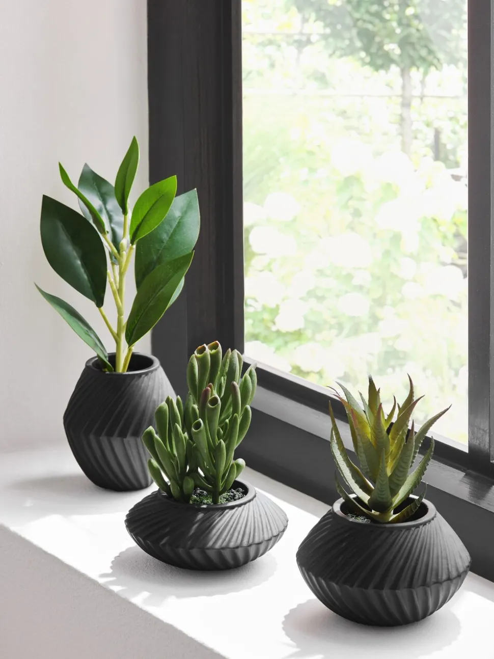 Set of 3 Artificial Succulents In Black Bronx Pots