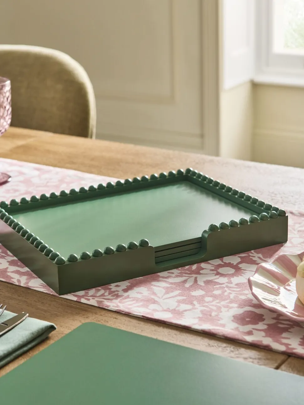 Set of 4 Bobbin Wooden Placemats in Holder
