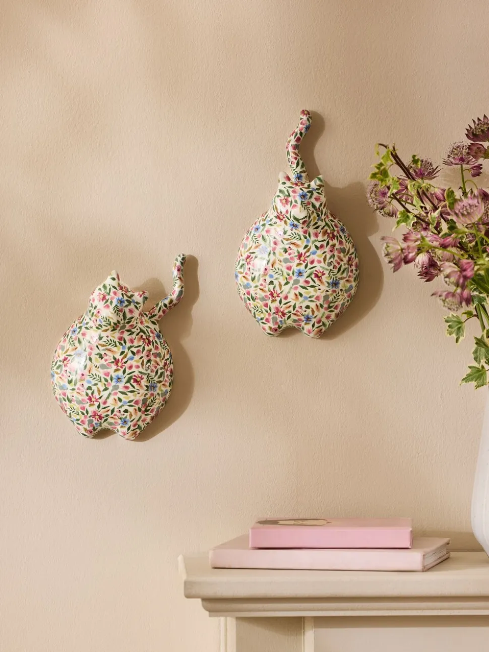 Set of 2 Ceramic Ditsy Cat Wall Arts