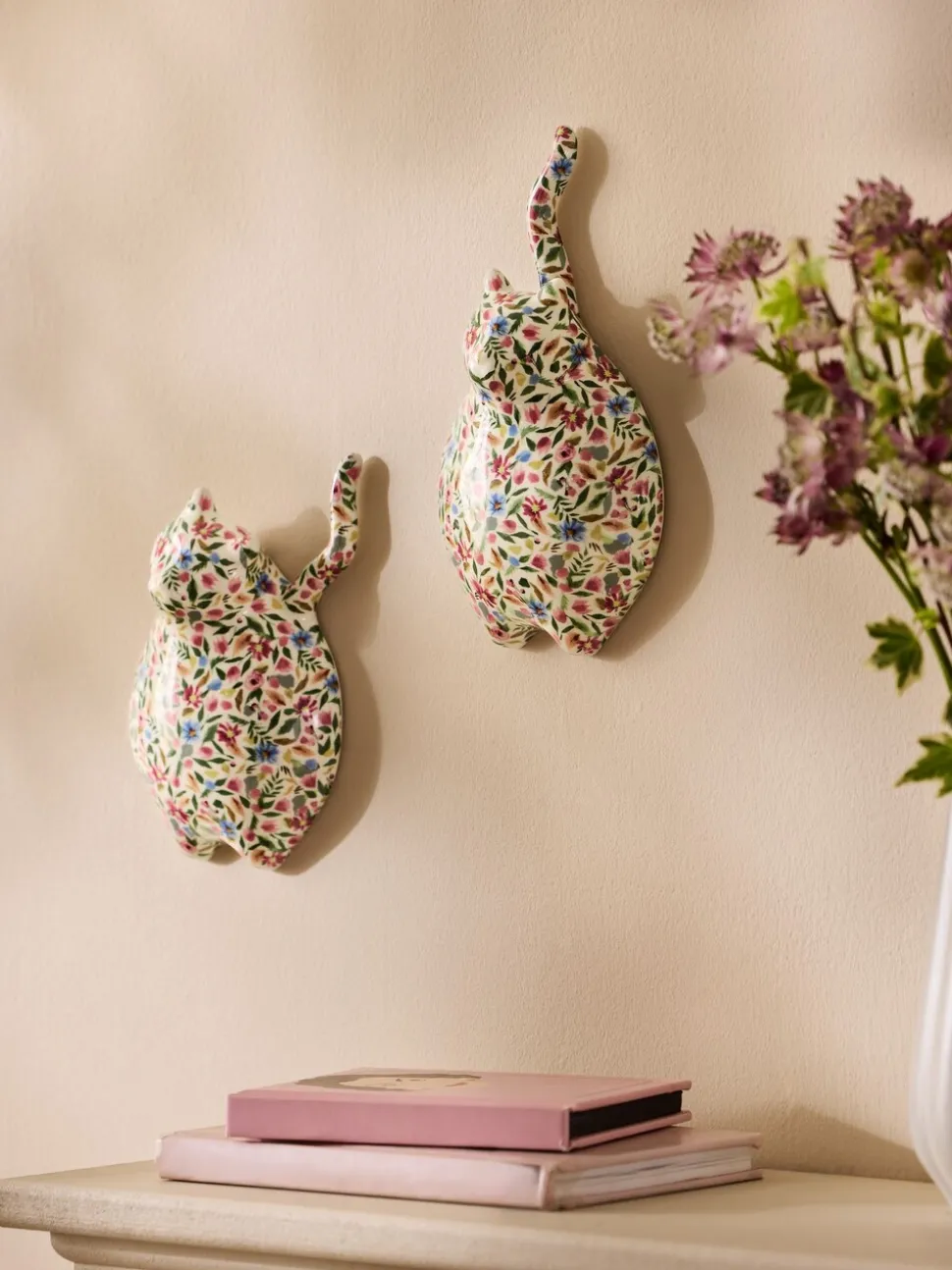 Set of 2 Ceramic Ditsy Cat Wall Arts