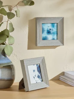 Set of 2 Distressed Wood Effect Photo Frames