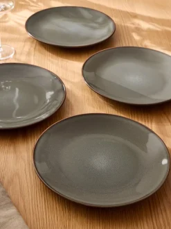 Set of 4 Hampton Dinner Plates