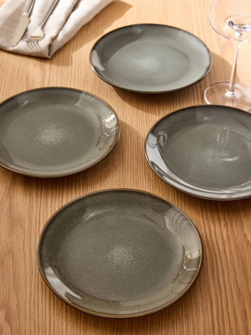 Set of 4 Hampton Side Plates