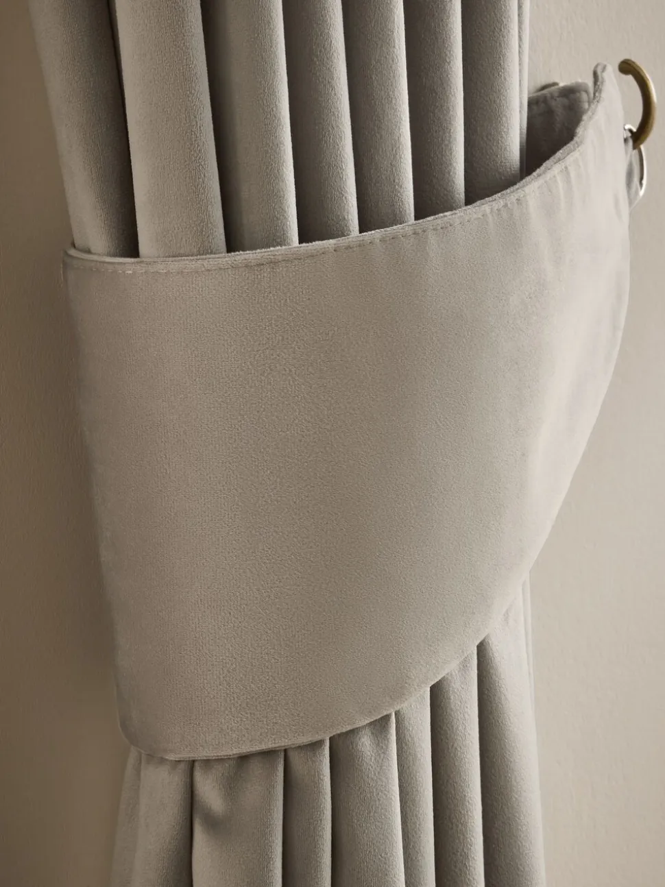 Set of 2 Matte Velvet Curtain Tie Backs