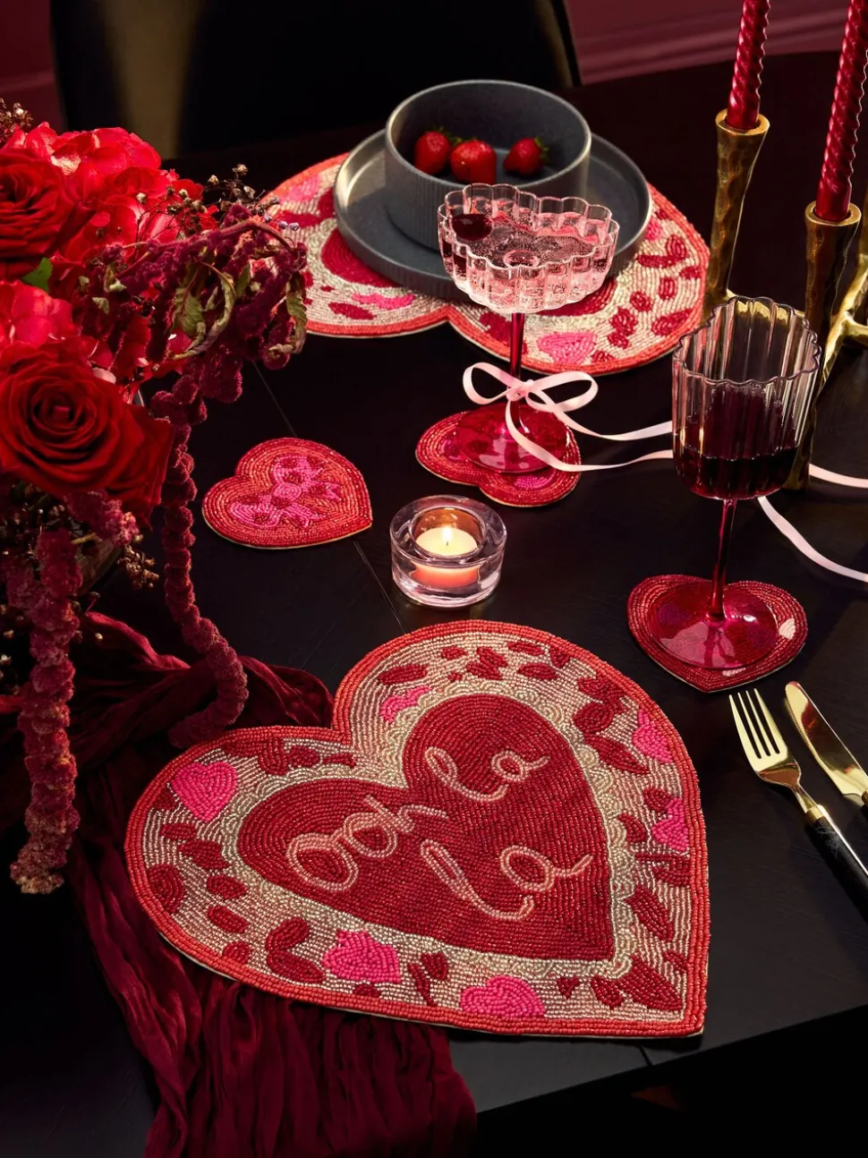 Set of 2 Scalloped Heart Cocktail Glasses