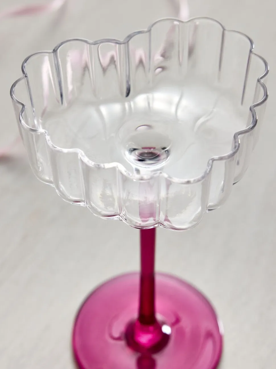 Set of 2 Scalloped Heart Cocktail Glasses