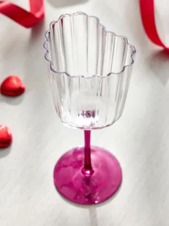 Set of 2 Scalloped Heart Wine Glasses