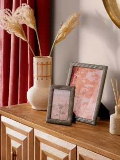 Set van 2 fotolijsten met textuur