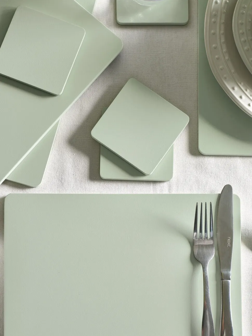 Set van 4 houten placemats en onderzetters