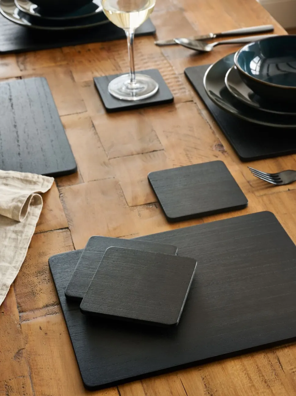 Set van 4 houten placemats en onderzetters