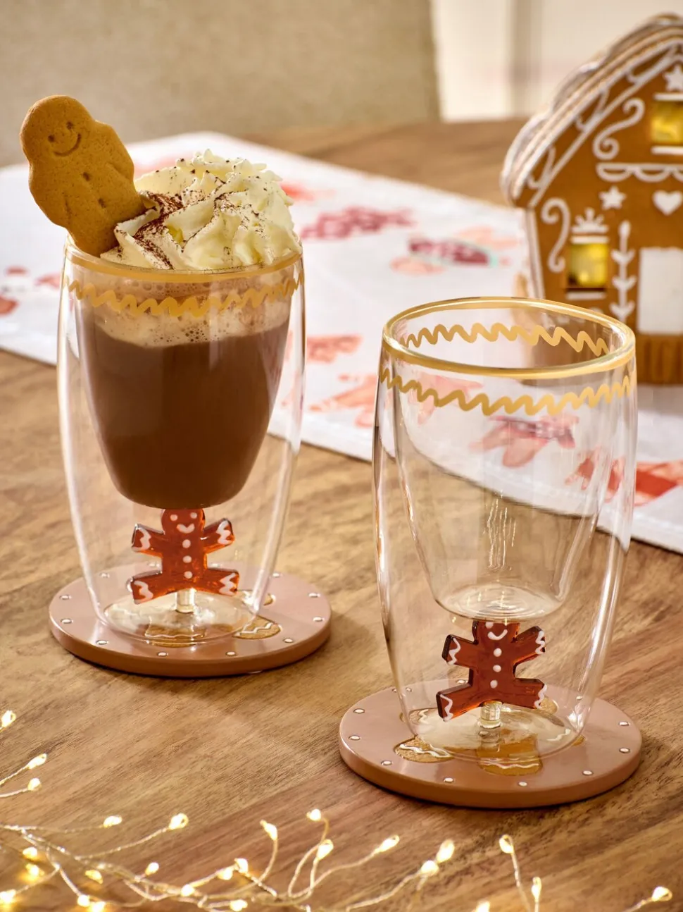 Set van 2 kerstbekerglazen met peperkoekmannetje