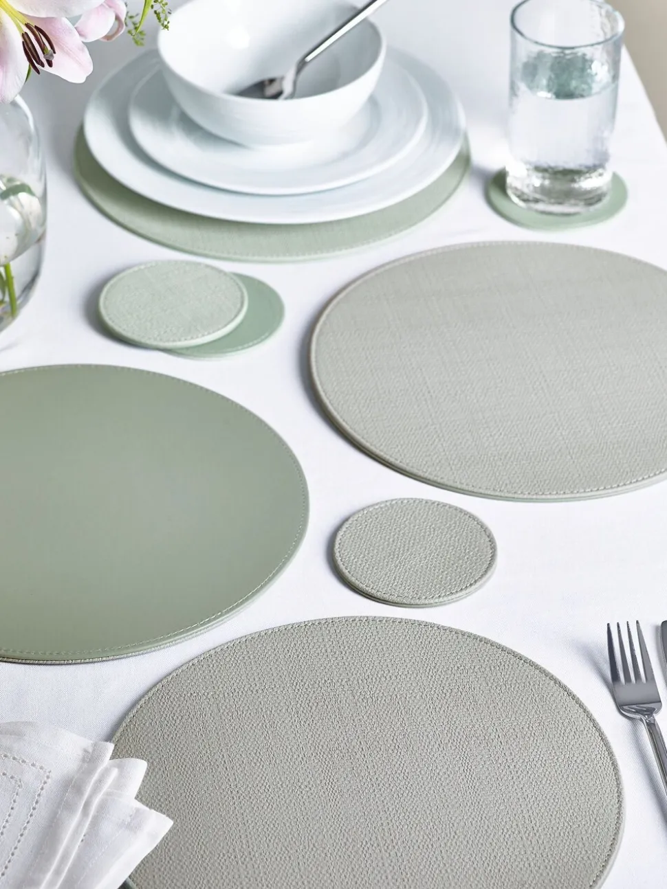 Set van 4 omkeerbare placemats en onderzetters van imitatieleer