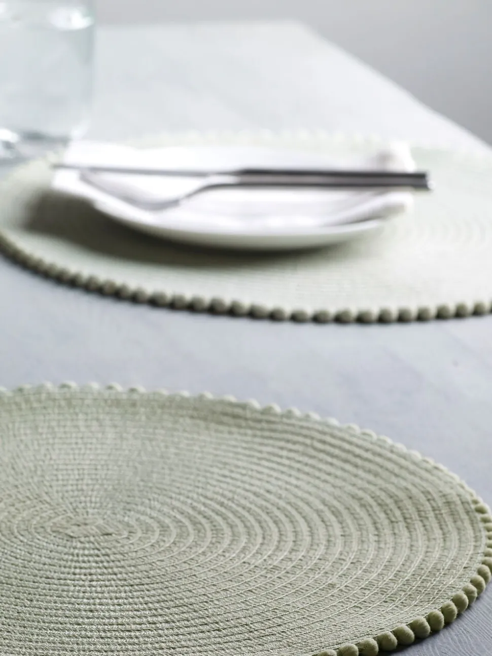 Set van 4 placemats met pompon