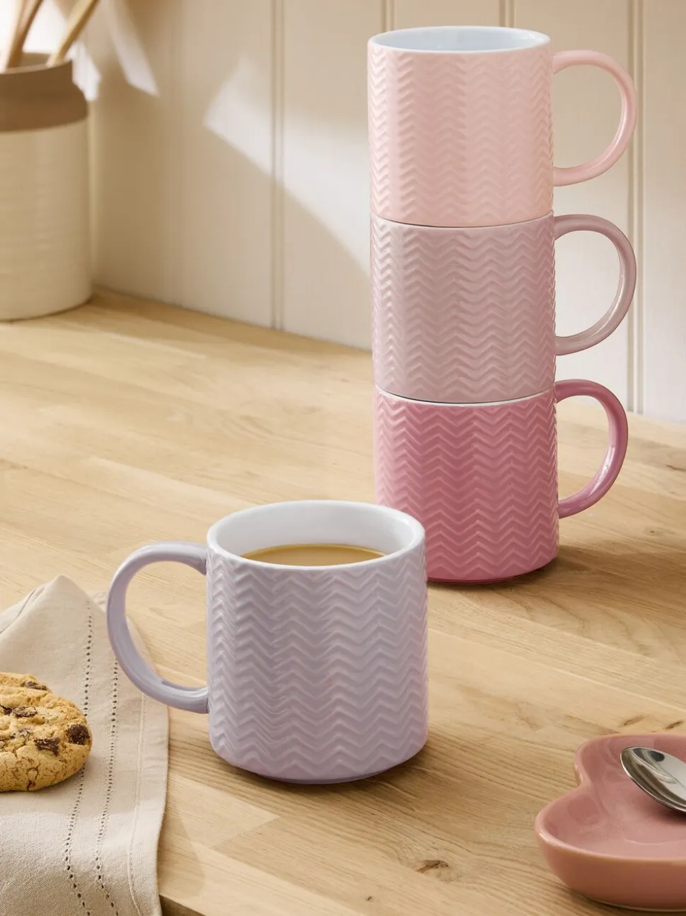 Set van 4 stapelmokken met textuur