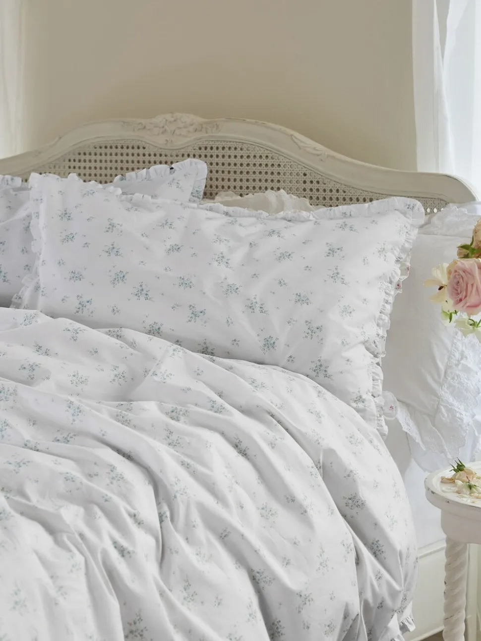 Shabby Chic by Rachel Ashwell® petite ruche dekbedovertrek en kussensloopset