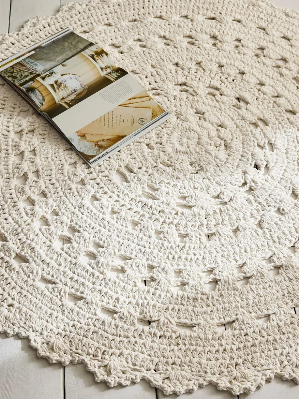 Shabby Chic by Rachel Ashwell® Rond Gehaakt Tapijt