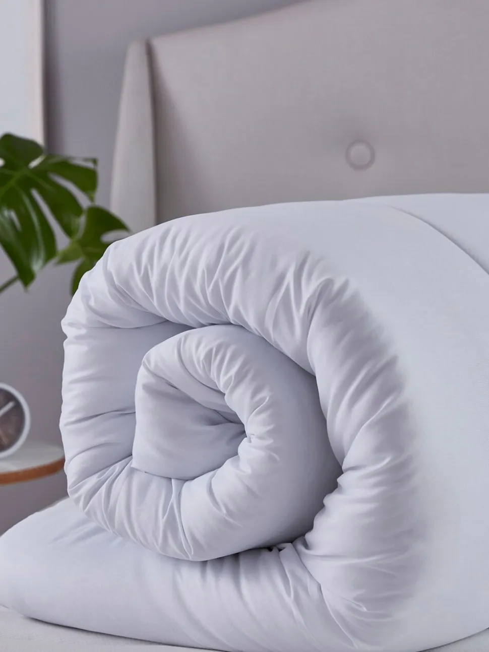 Silentnight Anti Allergy 4.5 Tog Summer Duvet